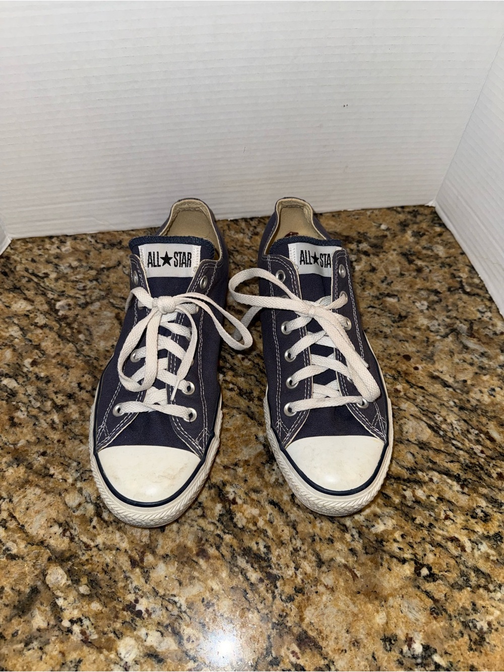 Converse Chuck Taylor Sneakers Women's 10 Men's 8 Low Blue / gray Canvas Shoes